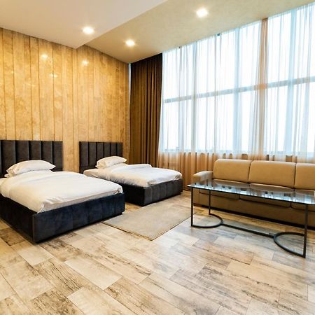 B H Y Guesthouse In Ереван Экстерьер фото